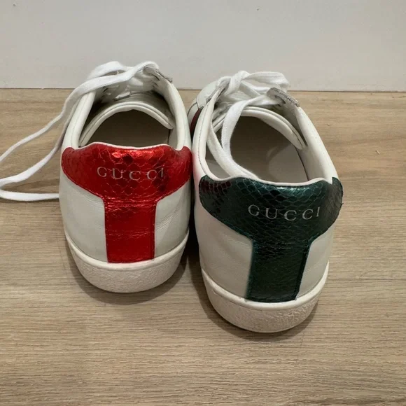 Gently used - Gucci New Ace Bee Embroidered Sneaker - size 38 (8) - Picture 2 of 5